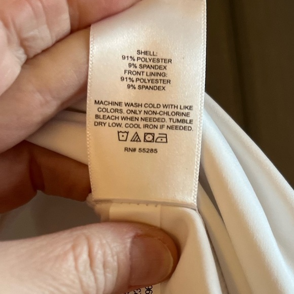 NWT Express Body Contour Bodysuit - Picture 4 of 6